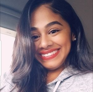 Meet your Posher, Liza